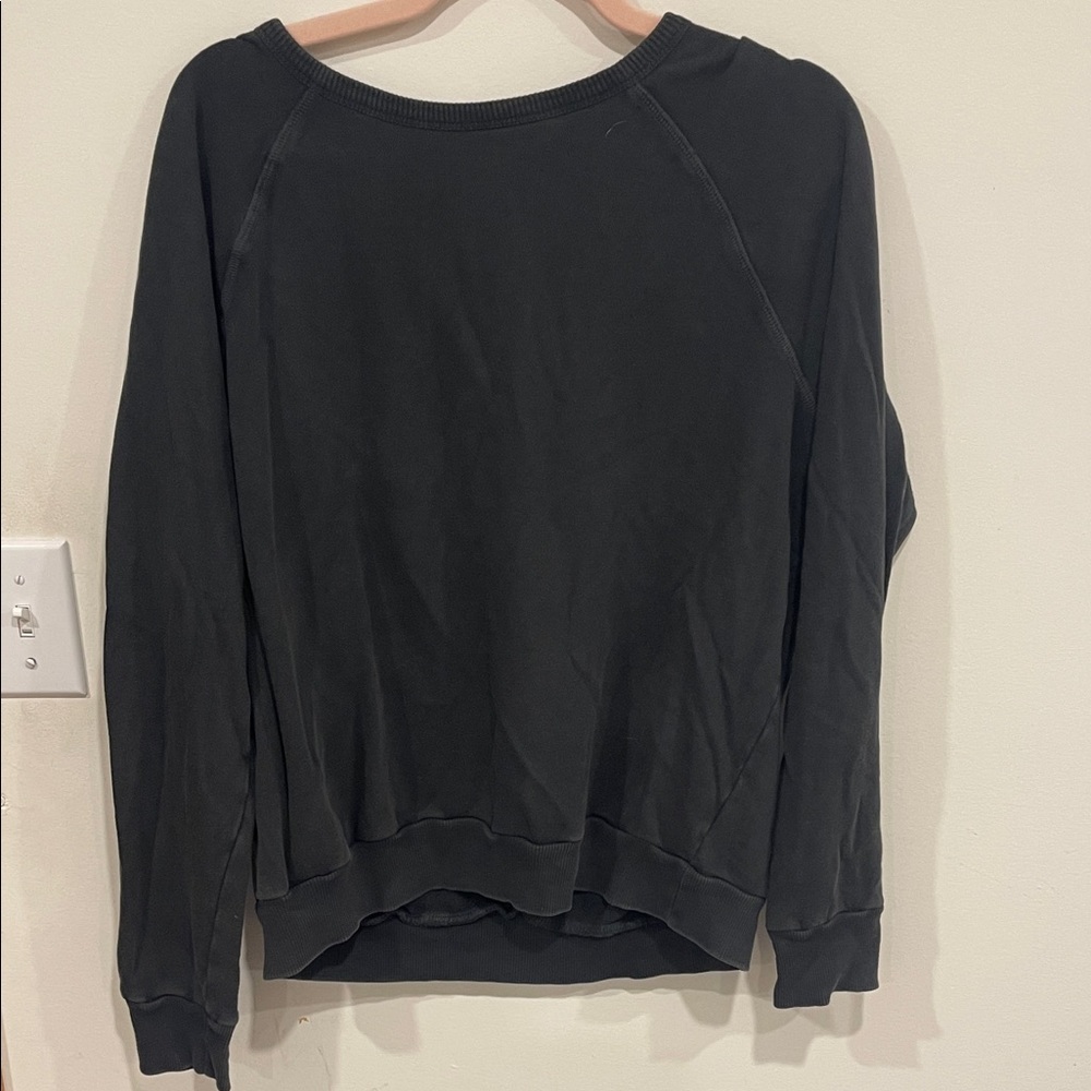 Universal Thread Black Crew Neck Sweater